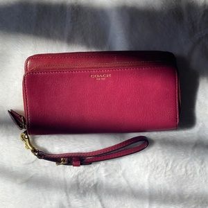 Berry coach wallet